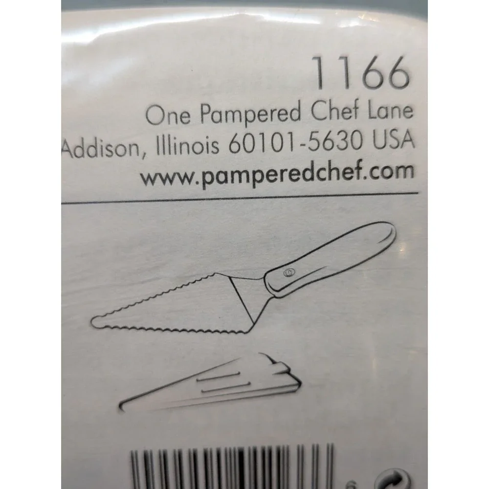 Pampered Chef Slice 'N Serve Pie and Cake Cutter / Server with Cover NIP